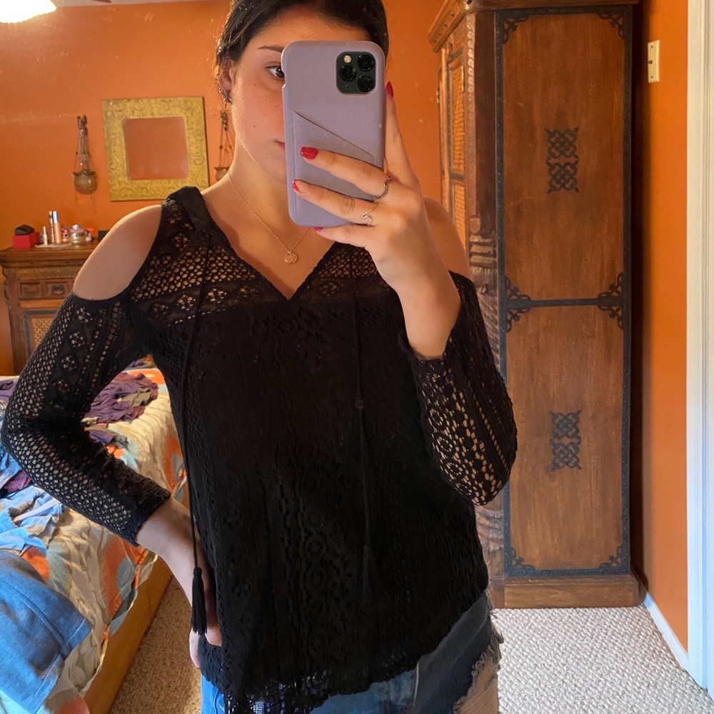 Quarter sleeve lace shirt